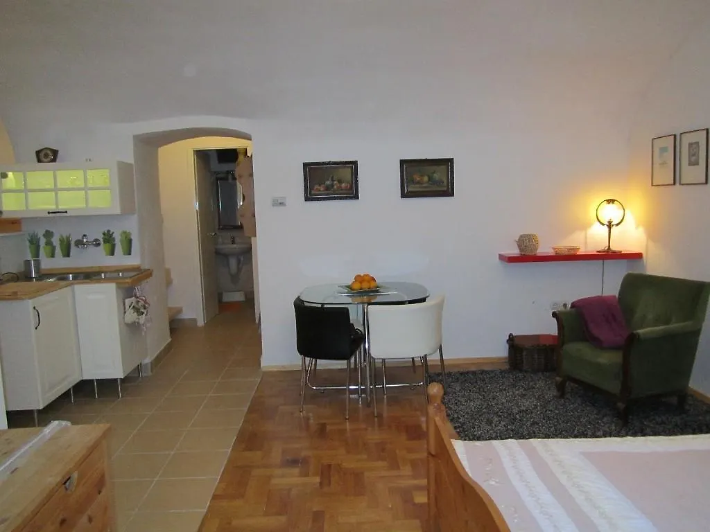 Toldi Apartman Budapest 0*,  Hungary